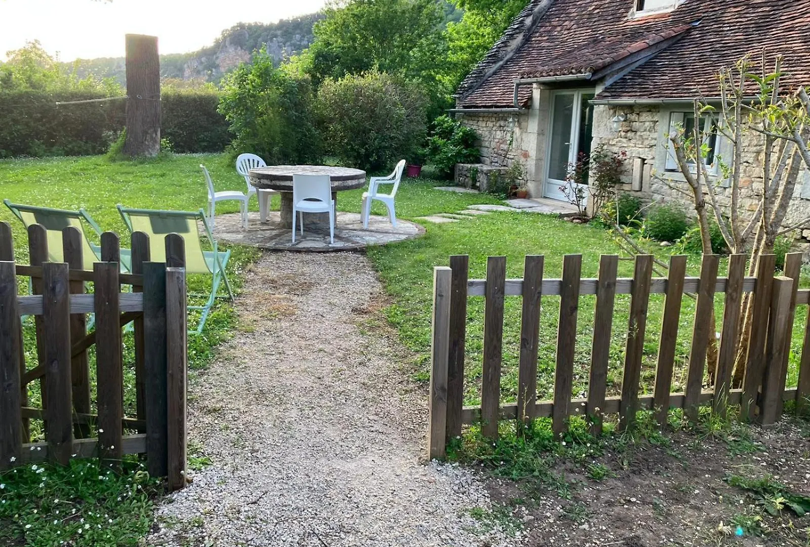 A L Ombre Du Tilleul Tour-de-Faure 0*,  Frankrijk
